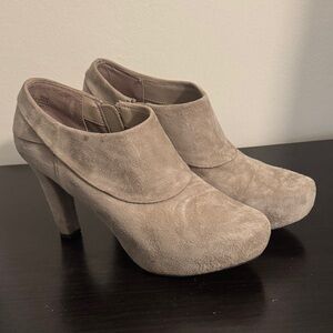 Me Too Tan Suede Heeled Boots